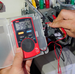 UNI-T UT120C Multímetro Digital de Bolsillo con Medición de Corriente - Cumplimiento RETIE / Electrónica Industrial